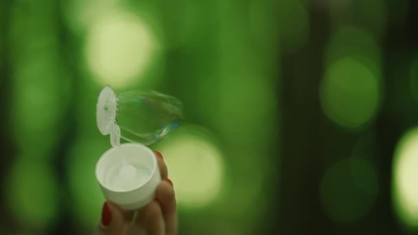 Bulles Savon Sur Fond Forêt Tournage Montre Comment Bulle Est — Video