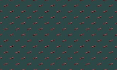 Farklı aksesuarlara sahip renkli arkaplan