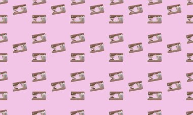 Farklı aksesuarlara sahip renkli arkaplan