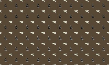 Farklı aksesuarlara sahip renkli arkaplan