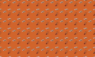 Farklı aksesuarlara sahip renkli arkaplan