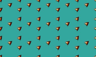 Farklı aksesuarlara sahip renkli arkaplan