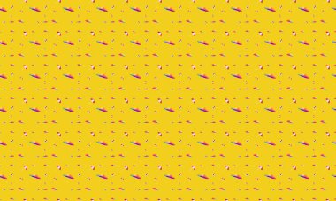 Farklı aksesuarlara sahip renkli arkaplan