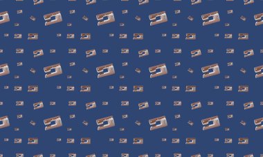 Farklı aksesuarlara sahip renkli arkaplan