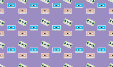 Farklı aksesuarlara sahip renkli arkaplan