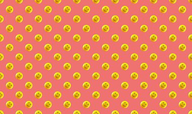 Farklı aksesuarlara sahip renkli arkaplan