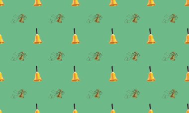 Farklı aksesuarlara sahip renkli arkaplan