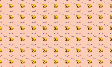 Farklı aksesuarlara sahip renkli arkaplan