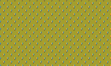 Farklı aksesuarlara sahip renkli arkaplan