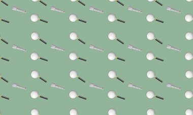 Farklı aksesuarlara sahip renkli arkaplan