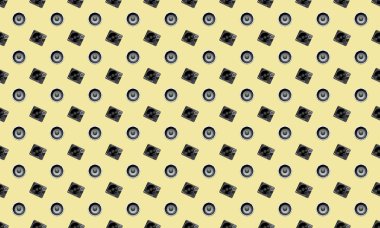 Farklı aksesuarlara sahip renkli arkaplan