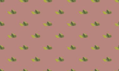 Farklı aksesuarlara sahip renkli arkaplan