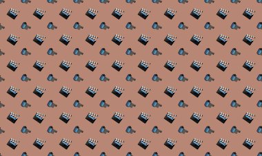 Farklı aksesuarlara sahip renkli arkaplan