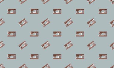 Farklı aksesuarlara sahip renkli arkaplan