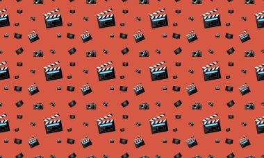 Farklı aksesuarlara sahip renkli arkaplan