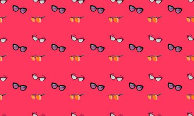 Farklı aksesuarlara sahip renkli arkaplan