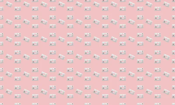 Farklı aksesuarlara sahip renkli arkaplan