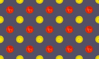 Farklı aksesuarlara sahip renkli arkaplan