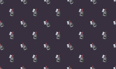 Farklı aksesuarlara sahip renkli arkaplan