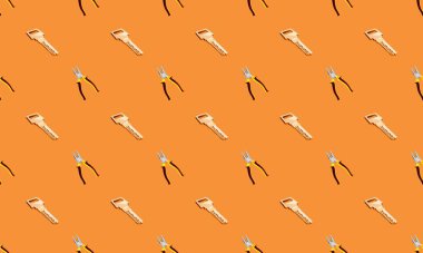 Farklı aksesuarlara sahip renkli arkaplan