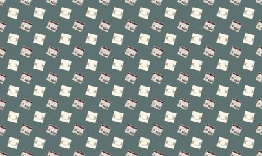 Farklı aksesuarlara sahip renkli arkaplan