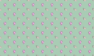 Farklı aksesuarlara sahip renkli arkaplan