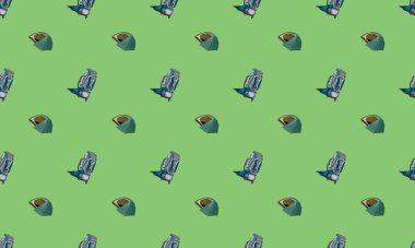 Farklı aksesuarlara sahip renkli arkaplan