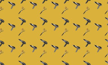 Farklı aksesuarlara sahip renkli arkaplan