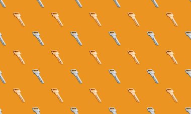 Farklı aksesuarlara sahip renkli arkaplan