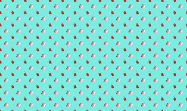 Farklı aksesuarlara sahip renkli arkaplan