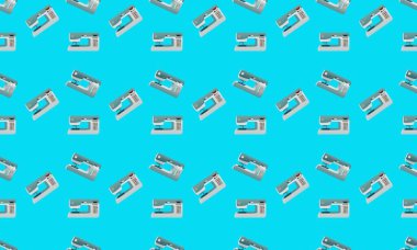 Farklı aksesuarlara sahip renkli arkaplan