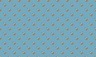 Farklı aksesuarlara sahip renkli arkaplan