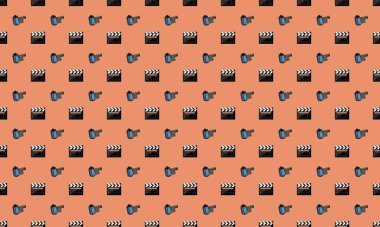 Farklı aksesuarlara sahip renkli arkaplan