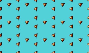 Farklı aksesuarlara sahip renkli arkaplan