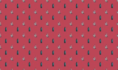 Farklı aksesuarlara sahip renkli arkaplan