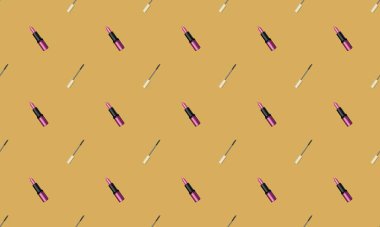 Farklı aksesuarlara sahip renkli arkaplan