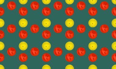 Farklı aksesuarlara sahip renkli arkaplan