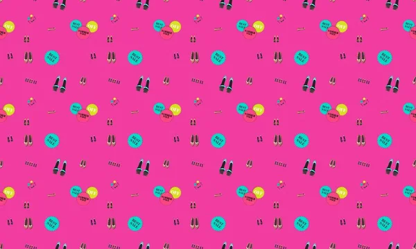 Farklı aksesuarlara sahip renkli arkaplan