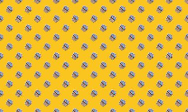 Farklı aksesuarlara sahip renkli arkaplan