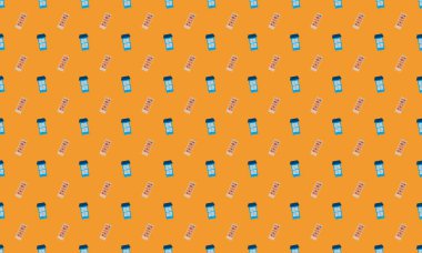 Farklı aksesuarlara sahip renkli arkaplan