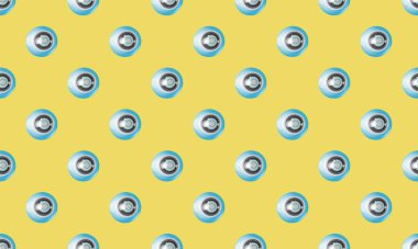 Farklı aksesuarlara sahip renkli arkaplan