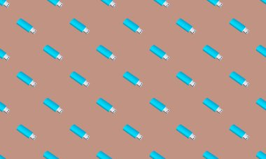 Farklı aksesuarlara sahip renkli arkaplan