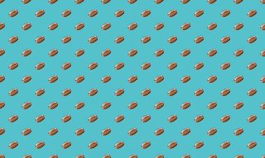 Farklı aksesuarlara sahip renkli arkaplan