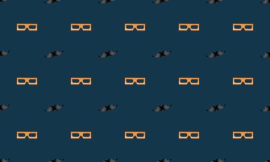 Farklı aksesuarlara sahip renkli arkaplan