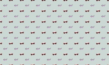 Farklı aksesuarlara sahip renkli arkaplan