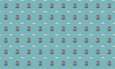 Farklı aksesuarlara sahip renkli arkaplan