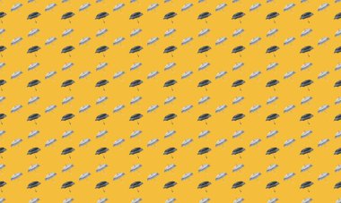 Farklı aksesuarlara sahip renkli arkaplan