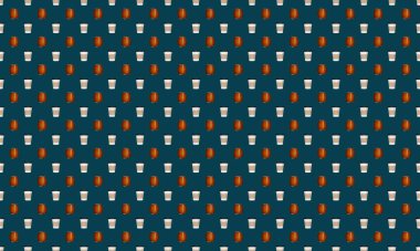 Farklı aksesuarlara sahip renkli arkaplan