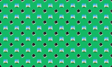 Farklı aksesuarlara sahip renkli arkaplan