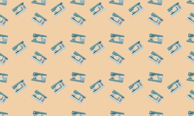 Farklı aksesuarlara sahip renkli arkaplan